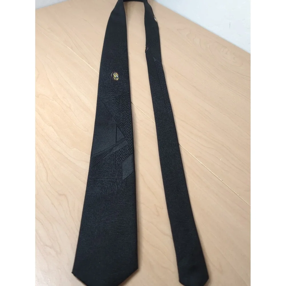 Stringbeans Men's Skinny Tie Black Relief-Print With Yellow Red Medallion
